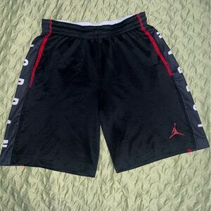 Air Jordan Rise Alphabet Logo Loose Quick Dry Basketball Shorts - Black - Mens L